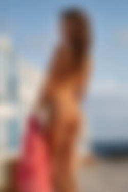 [photodromm.com] 2020-01/[photodromm.com] - 2020.01.28 - Clover - Favignana Beach Club II (x46) 2000x3000/12l.jpg
