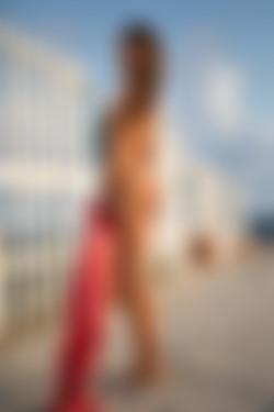 [photodromm.com] 2020-01/[photodromm.com] - 2020.01.28 - Clover - Favignana Beach Club II (x46) 2000x3000/13l.jpg