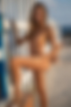 [photodromm.com] 2020-01/[photodromm.com] - 2020.01.28 - Clover - Favignana Beach Club II (x46) 2000x3000/21l.jpg